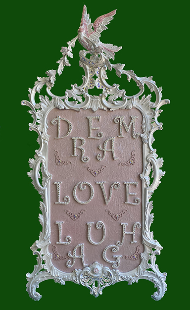 Dream Love Laugh / Green Background